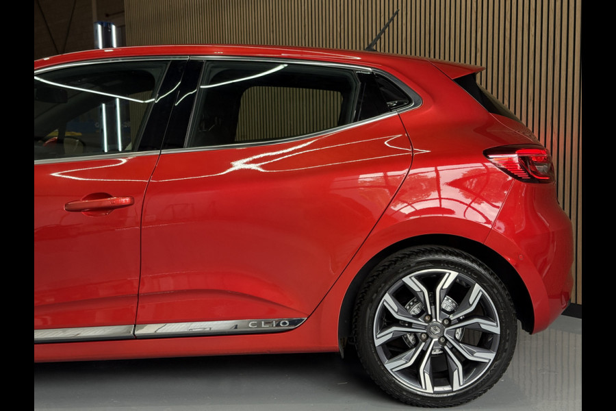 Renault Clio 1.0 TCe 100pk Edition One | Groot Navi | Bose | 17" | Camera | Stoel & Stuur verwarming | Carplay | 100 % Dealer onderhouden!