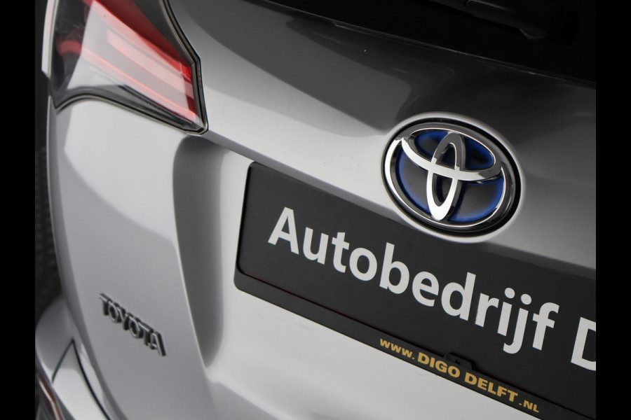 Toyota RAV4 2.5 STYLE HYBRIDE 4-WD SILVERLINE GARANTIE 4-2028* 1650 TREKGEWICHT . GARANTIE TOT 04-2028! . PARKEERSENSOREN VOOR & ACHTER . KEYLESS ENTRY  .