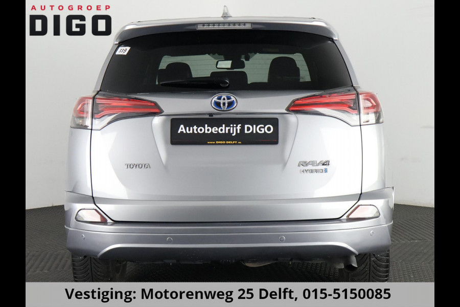 Toyota RAV4 2.5 STYLE HYBRIDE 4-WD SILVERLINE GARANTIE 4-2028* 1650 TREKGEWICHT . GARANTIE TOT 04-2028! . PARKEERSENSOREN VOOR & ACHTER . KEYLESS ENTRY  .