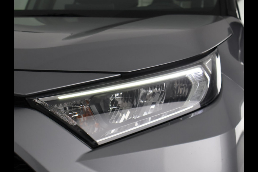 Toyota RAV4 2.5 HYBRID BI-TONE BLACKSTYLE GARANTIE 9-2030* GARANTIE TOT 09-2030! . PARKEERSENSOREN VOOR & ACHTER . APPLE CARPLAY & ANDRIOD AUTO .
