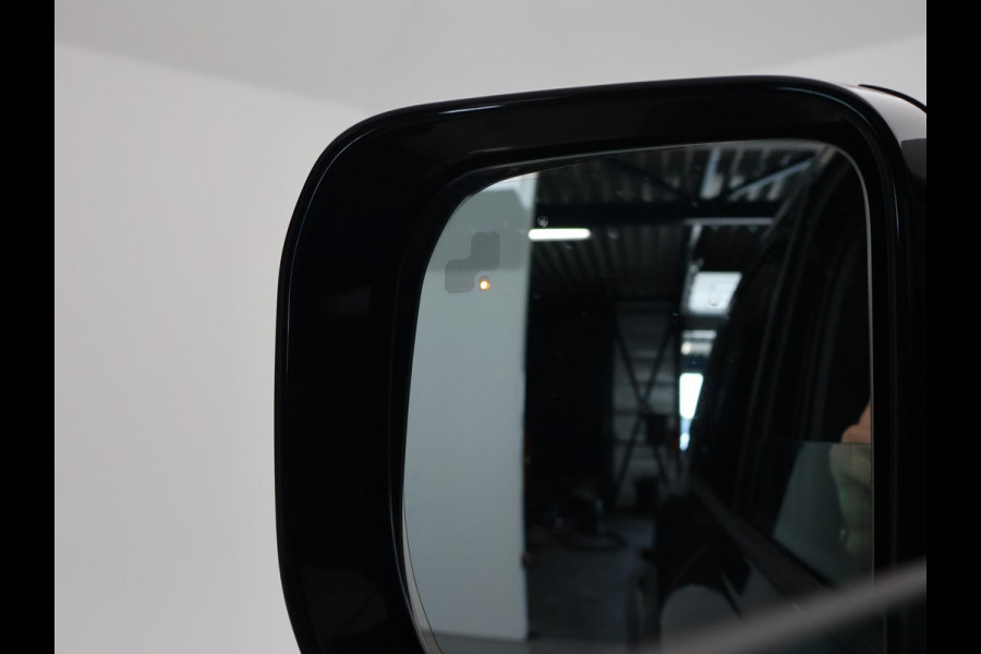 Land Rover Defender 3.0 P400 6-CILINDER BENZINE GRIJS KENTEKEN HSE + PANORAMA | HEAD-UP | TREKHAAK | 360 CAMERA