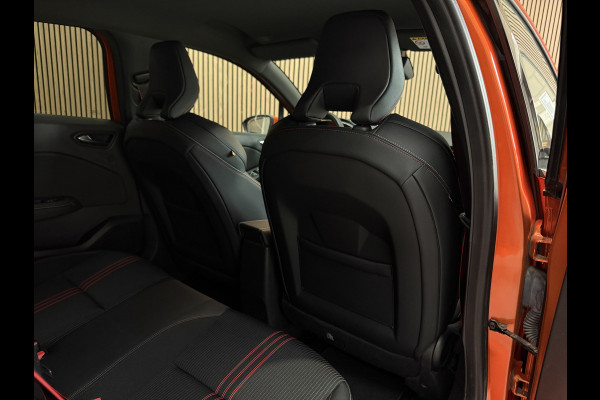 Renault Clio 1.0 TCe 100pk R.S. Line | Groot Navi | Camera | Carplay | 17 inch | Sport stoelen | 100% onderhouden!