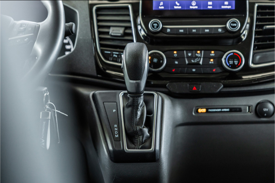 Ford Transit Custom 300 2.0 TDCI DC | Dubbel cabine | L+R Schuifdeur | Elek stoelen | CarPlay | Lederen bekleding | Navigatie | Stoelverwarming | Nieuwe APK | NAP Logisch