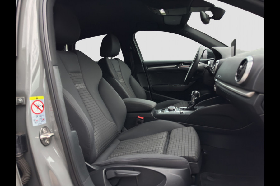 Audi A3 Limousine 35 TFSI S Line Edition Quantum Grau / VirtualCockpit