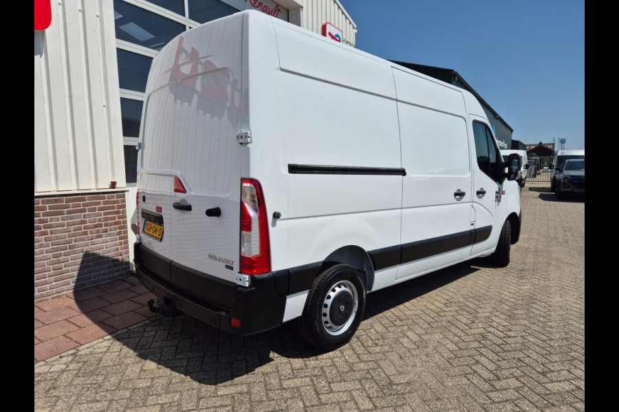 Renault Master Red Van 3T5 E6 L2 H2 135 Pk Nwe APK