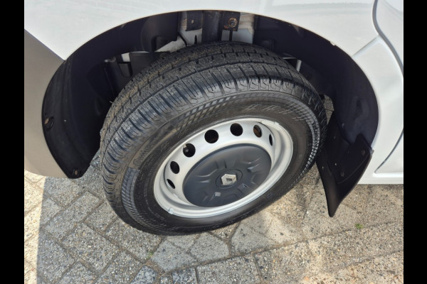 Renault Master Red Van 3T5 E6 L2 H2 135 Pk Nwe APK