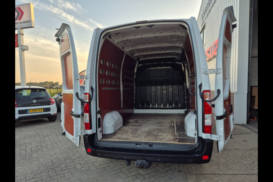 Renault Master Red Van 3T5 E6 L2 H2 135 Pk Nwe APK