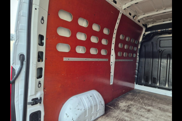 Renault Master Red Van 3T5 E6 L2 H2 135 Pk Nwe APK