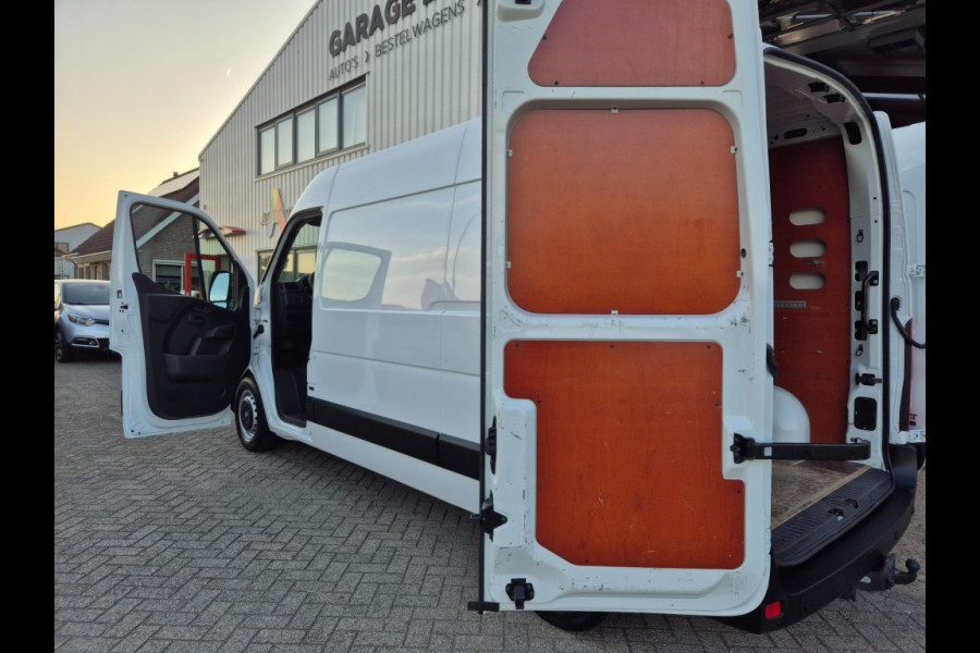 Renault Master Red Van 3T5 E6 L2 H2 135 Pk Nwe APK