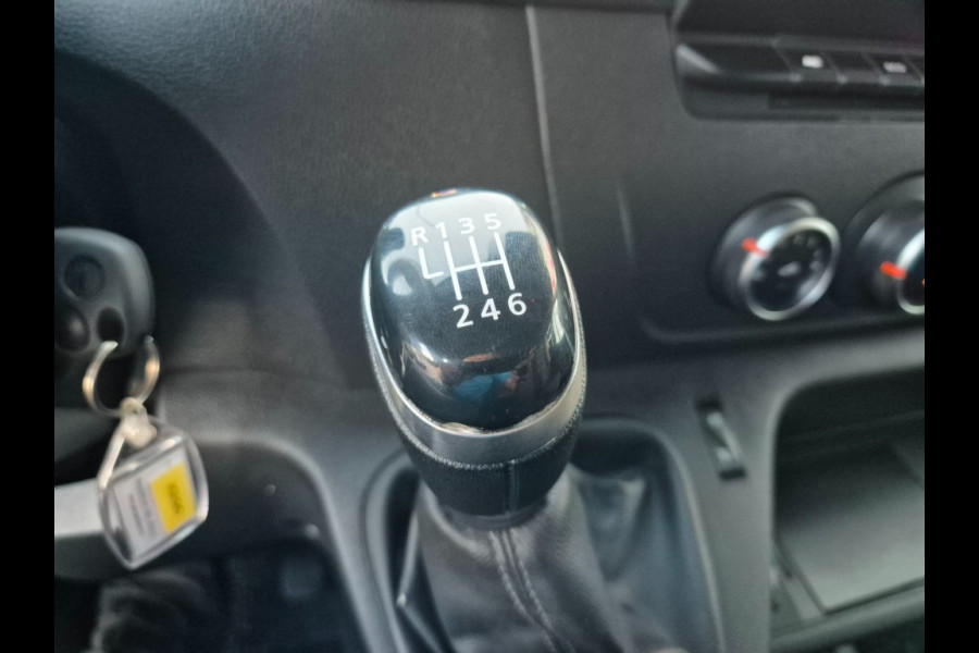 Renault Master Red Van 3T5 E6 L2 H2 135 Pk Nwe APK