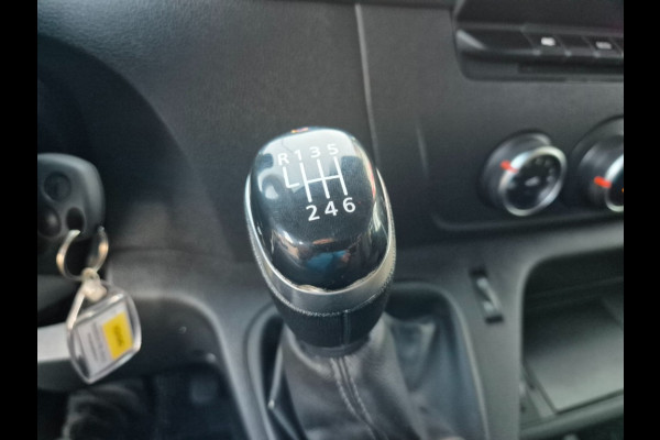 Renault Master Red Van 3T5 E6 L2 H2 135 Pk Nwe APK