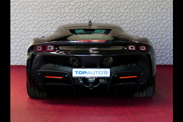 Ferrari SF90 Stradale 4.0 V8 1000 pk INCL BTW/BPM. CARBON SEATS/STUUR LIFT CARPLAY AFS CAMERA phev