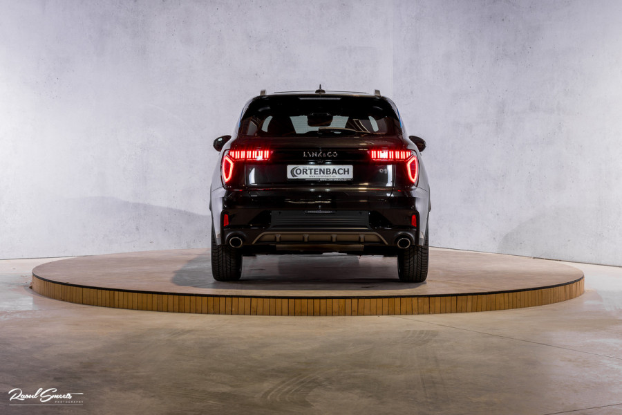 Lynk & Co 01 1.5 All-in geprijsd: inclusief onderhoud, 1 jaar BOVAG-garantie | Panorama dak | Adaptieve cruise | Blis | Memory |