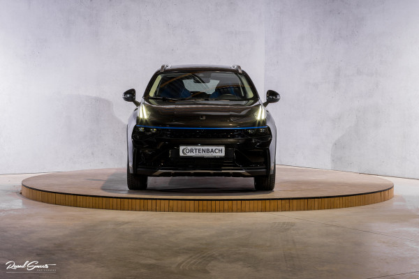Lynk & Co 01 1.5 All-in geprijsd: inclusief onderhoud, 1 jaar BOVAG-garantie | Panorama dak | Adaptieve cruise | Blis | Memory |