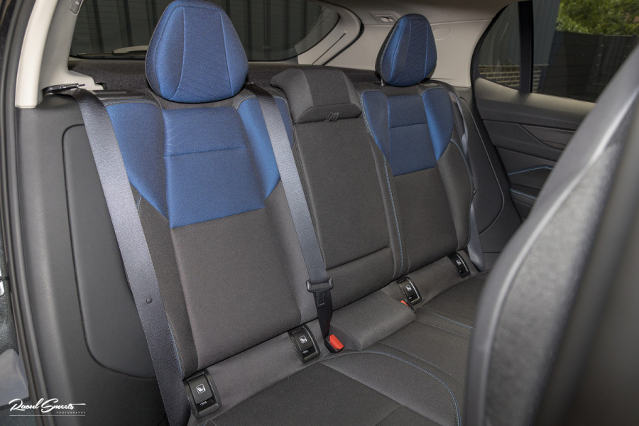 Lynk & Co 01 1.5 All-in geprijsd: inclusief onderhoud, 1 jaar BOVAG-garantie | Panorama dak | Adaptieve cruise | Blis | Memory |
