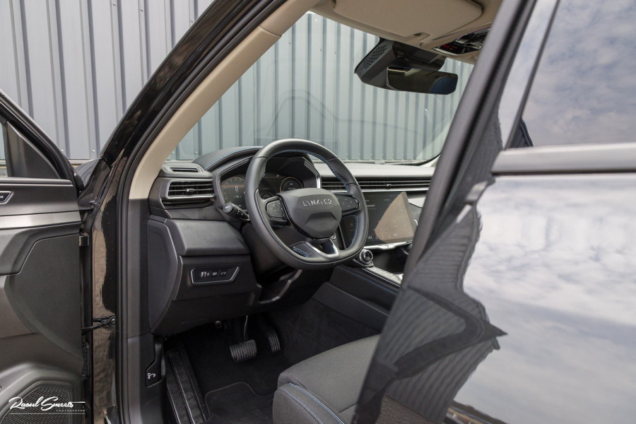 Lynk & Co 01 1.5 All-in geprijsd: inclusief onderhoud, 1 jaar BOVAG-garantie | Panorama dak | Adaptieve cruise | Blis | Memory |