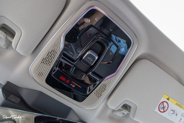 Lynk & Co 01 1.5 All-in geprijsd: inclusief onderhoud, 1 jaar BOVAG-garantie | Panorama dak | Adaptieve cruise | Blis | Memory |