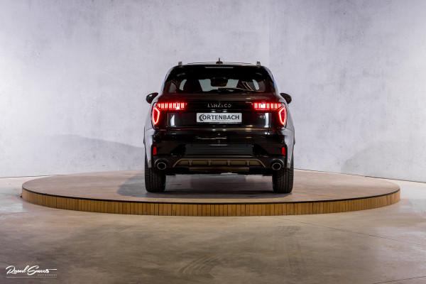 Lynk & Co 01 1.5 All-in geprijsd: inclusief onderhoud, 1 jaar BOVAG-garantie | Panorama dak | Adaptieve cruise | Blis | Memory |