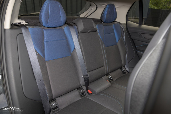 Lynk & Co 01 1.5 All-in geprijsd: inclusief onderhoud, 1 jaar BOVAG-garantie | Panorama dak | Adaptieve cruise | Blis | Memory |
