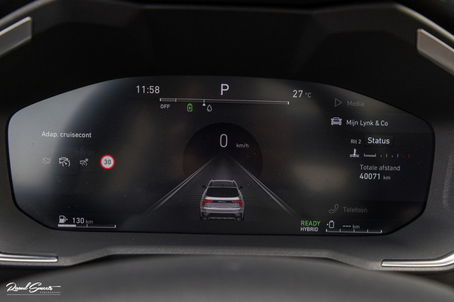 Lynk & Co 01 1.5 All-in geprijsd: inclusief onderhoud, 1 jaar BOVAG-garantie | Panorama dak | Adaptieve cruise | Blis | Memory |