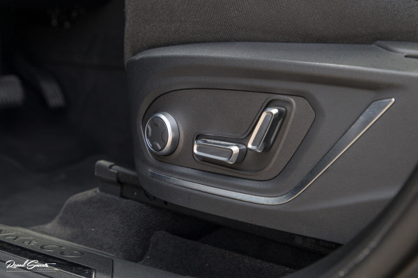 Lynk & Co 01 1.5 All-in geprijsd: inclusief onderhoud, 1 jaar BOVAG-garantie | Panorama dak | Adaptieve cruise | Blis | Memory |