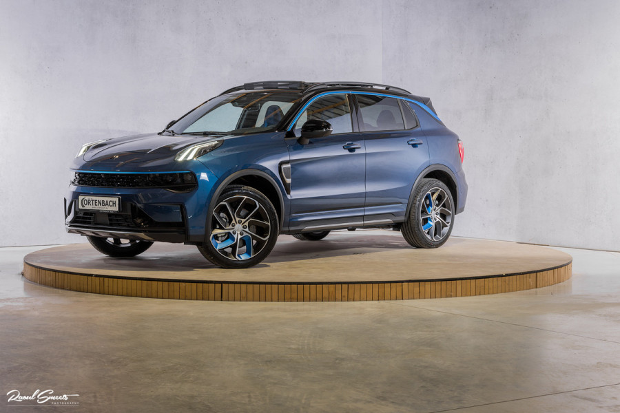 Lynk & Co 01 1.5 All-in geprijsd: inclusief onderhoud, 1 jaar BOVAG-garantie | Panorama dak | Adaptieve cruise | Blis | Memory |