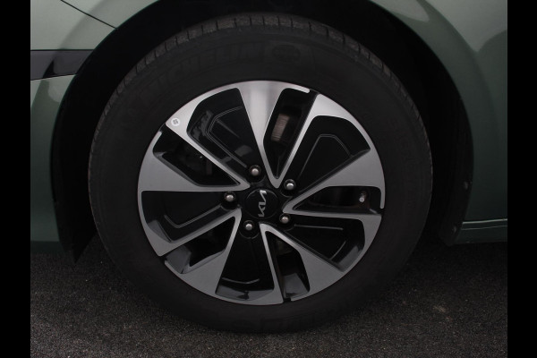 Kia Ceed Sportswagon 1.6 GDI PHEV DynamicLine Automaat Climate control Keyless Cruise control LED Parkeersensoren achter Camera Stuur verwarming Stoel verwarming Apple Carplay/ Andriod Auto