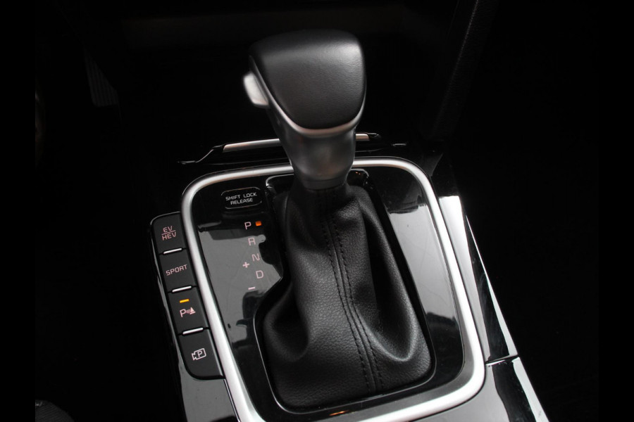 Kia Ceed Sportswagon 1.6 GDI PHEV DynamicLine Automaat Climate control Keyless Cruise control LED Parkeersensoren achter Camera Stuur verwarming Stoel verwarming Apple Carplay/ Andriod Auto