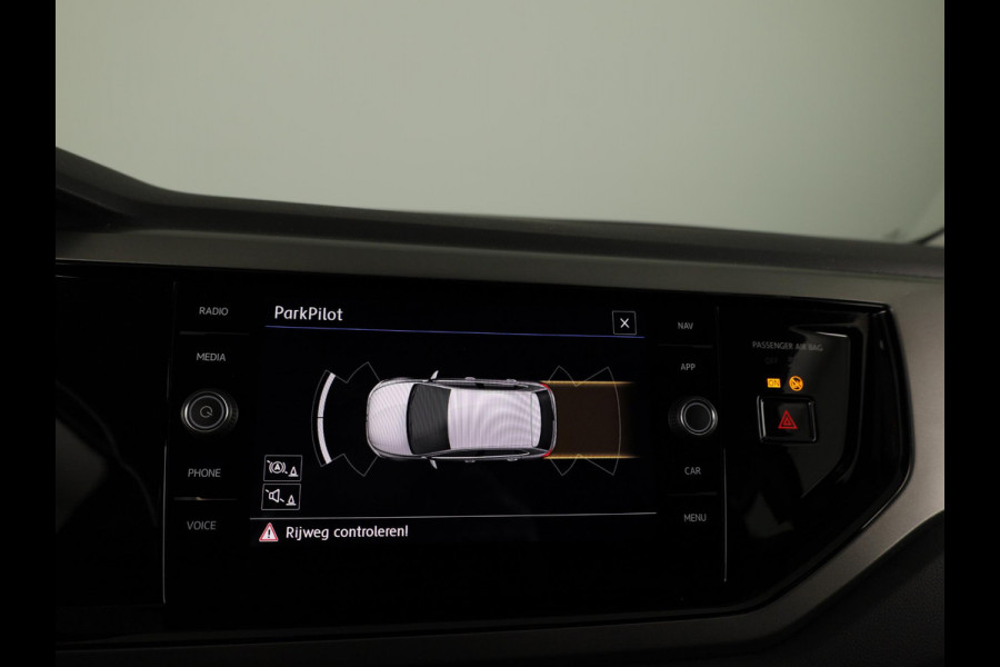 Volkswagen Polo 1.0 TSI Comfortline 95 pk | Navigatie | Parkeersensoren | Adaptieve cruise control | Apple Carplay/Android Auto |