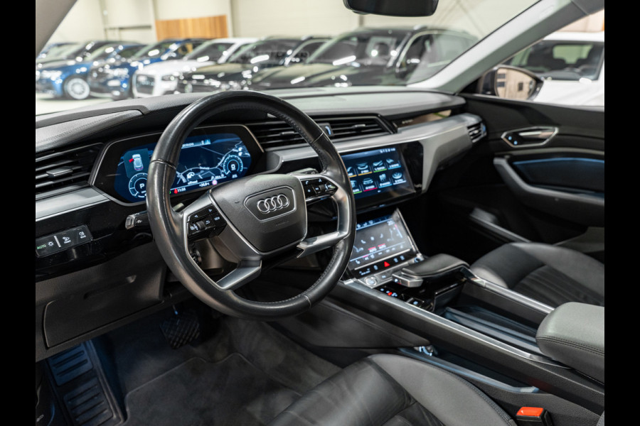 Audi e-tron E-tron 50 Quattro Launch edition plus 71 kWh, Pano, Apple Carplay, 22" Velgen, Black Optik, ACC, Memory, PDC, Leder