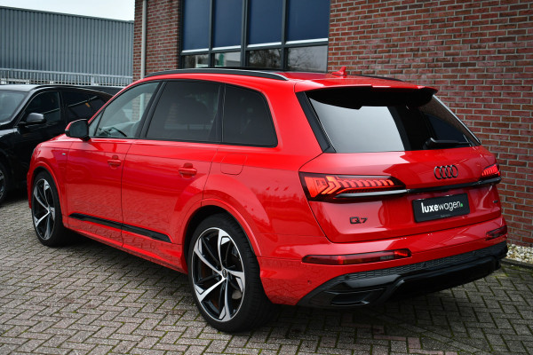 Audi Q7 55 TFSI e quattro S-Line Rijklaar! Pano 22inch Contourzetels Luchtv
