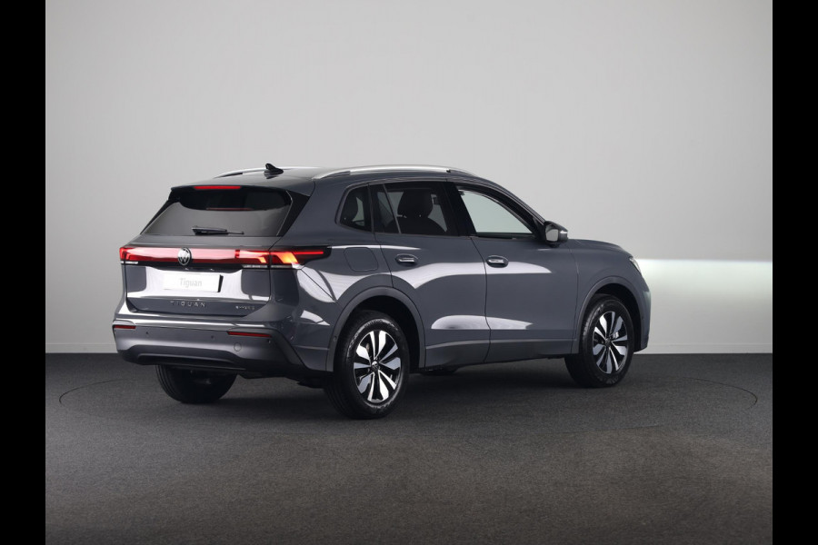 Volkswagen Tiguan Limited Edition 1.5 eHybrid 150 kW / 204 PK SUV 6 Stoelverwarming | Trekhaak | 360 camera