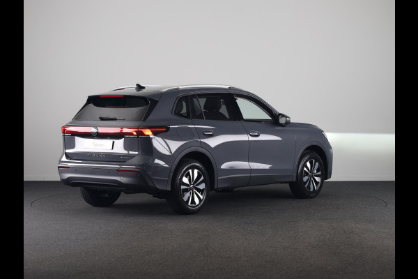 Volkswagen Tiguan Limited Edition 1.5 eHybrid 150 kW / 204 PK SUV 6 Stoelverwarming | Trekhaak | 360 camera
