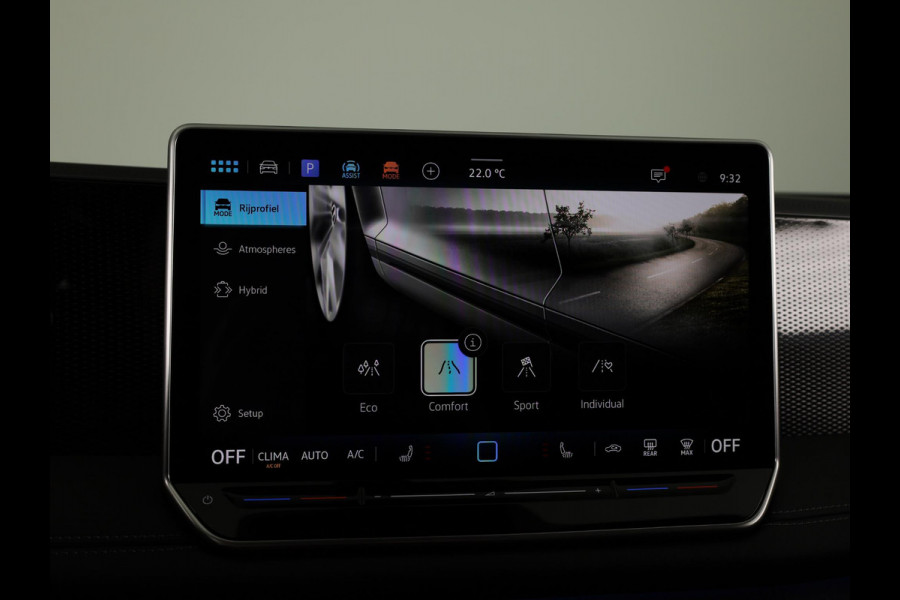 Volkswagen Tiguan Limited Edition 1.5 eHybrid 150 kW / 204 PK SUV 6 Stoelverwarming | Trekhaak | 360 camera