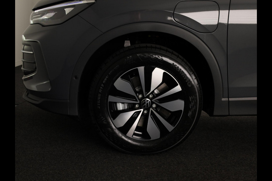 Volkswagen Tiguan Limited Edition 1.5 eHybrid 150 kW / 204 PK SUV 6 Stoelverwarming | Trekhaak | 360 camera