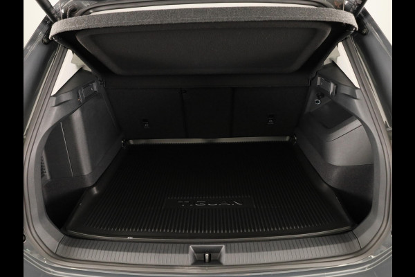 Volkswagen Tiguan Limited Edition 1.5 eHybrid 150 kW / 204 PK SUV 6 Stoelverwarming | Trekhaak | 360 camera