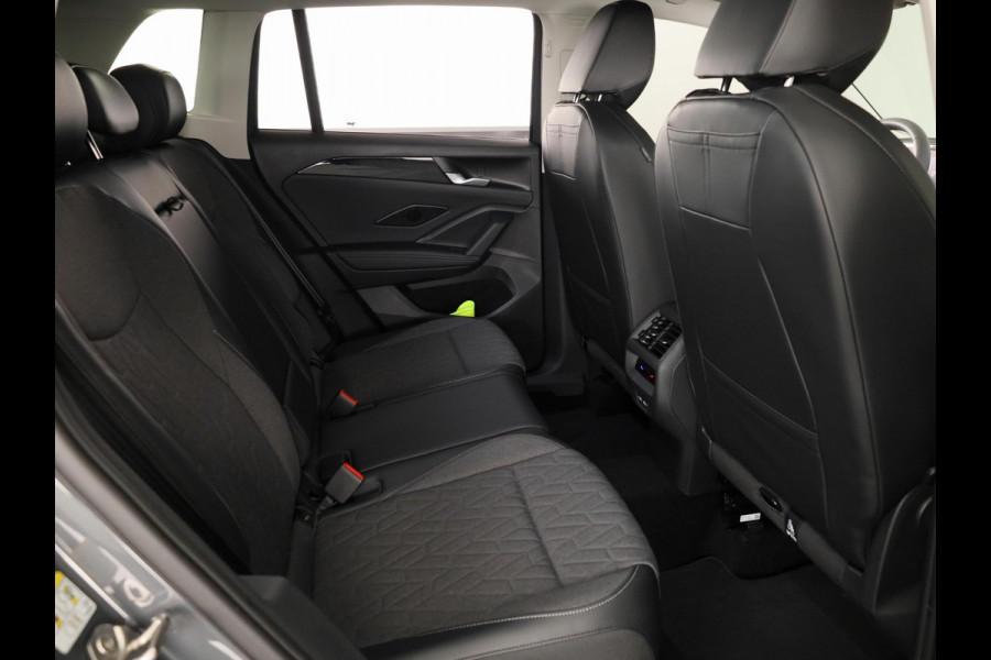 Volkswagen Tiguan Limited Edition 1.5 eHybrid 150 kW / 204 PK SUV 6 Stoelverwarming | Trekhaak | 360 camera
