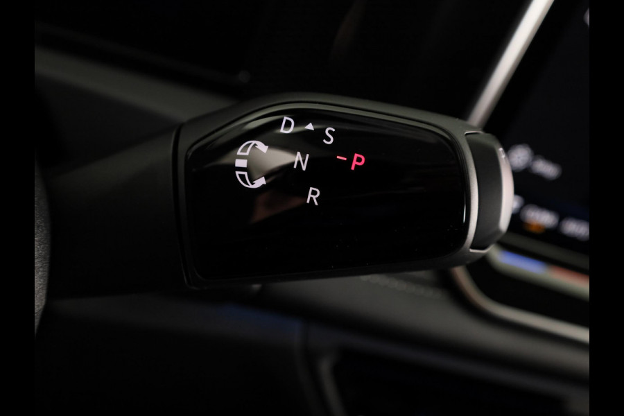 Volkswagen Tiguan Limited Edition 1.5 eHybrid 150 kW / 204 PK SUV 6 Stoelverwarming | Trekhaak | 360 camera