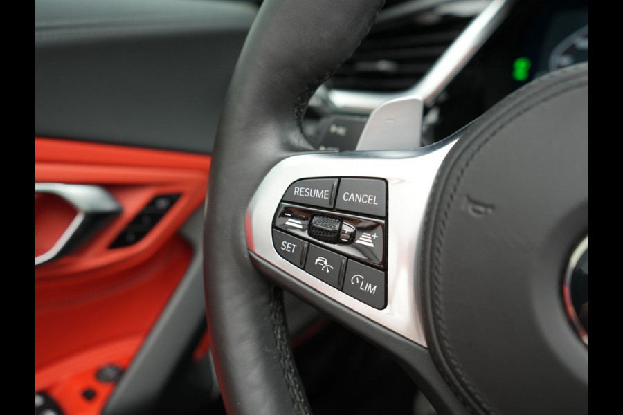BMW Z4 Roadster M40i M Sport 340pk Dealer O.H. | Adaptive Cruise | Camera | Harman / Kardon | Lederen Sportstoelen Memory & Verwarmd | Adaptief Onderstel | Sfeerverlichting | Stuur Verwarmd | 19"L.M | Apple Carplay | Virtual | Navigatie |