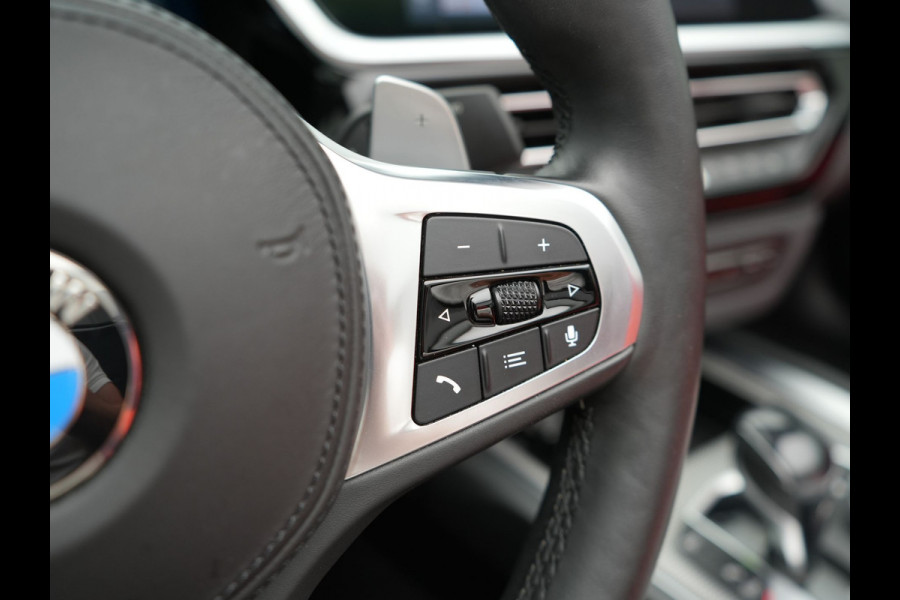 BMW Z4 Roadster M40i M Sport 340pk Dealer O.H. | Adaptive Cruise | Camera | Harman / Kardon | Lederen Sportstoelen Memory & Verwarmd | Adaptief Onderstel | Sfeerverlichting | Stuur Verwarmd | 19"L.M | Apple Carplay | Virtual | Navigatie |