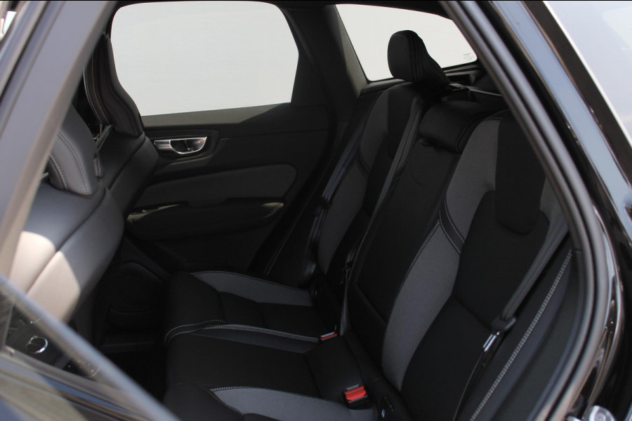 Volvo XC60 T8 455PK Automaat AWD Plus Black Edition Google infotainment / 21" lichtmetalen velgen / Verwarmbare voorstoelen en stuurwiel / Adaptieve cruise control