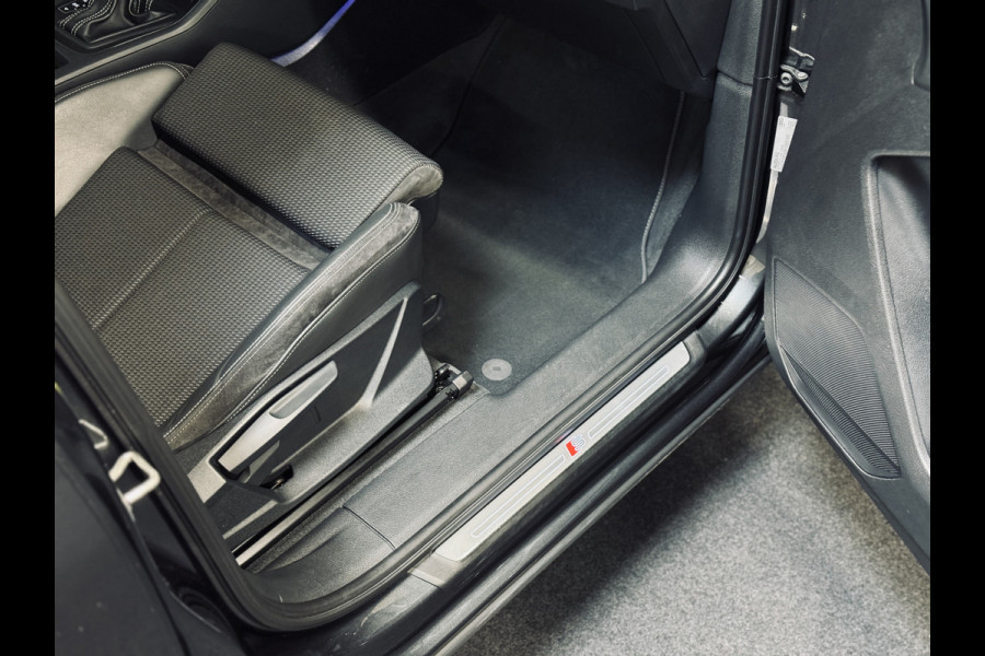 Audi Q3 35 TFSI S Line 2x | 20" | Panorama | 1e Eig. | Org.NL
