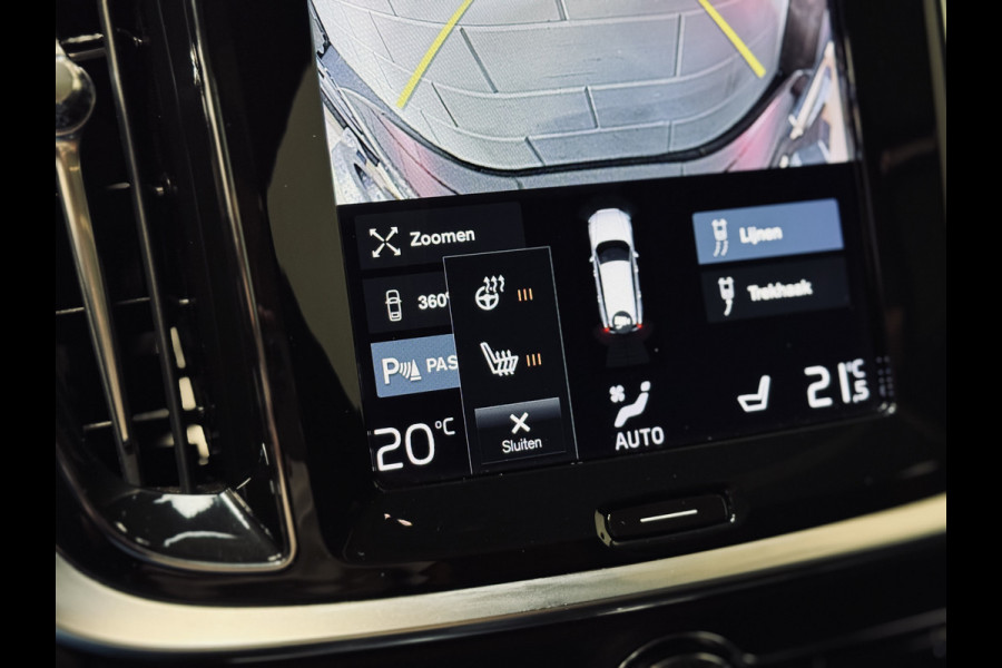 Volvo V60 T6 PHEV AWD Ultimate Dark | Panorama | Trekhaak | PilotAss.
