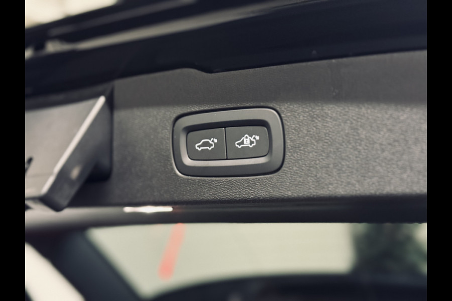 Volvo V60 T6 PHEV AWD Ultimate Dark | Panorama | Trekhaak | PilotAss.