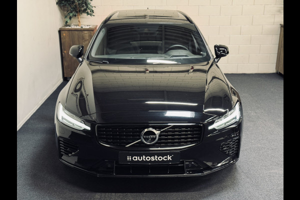 Volvo V60 T6 PHEV AWD Ultimate Dark | Panorama | Trekhaak | PilotAss.