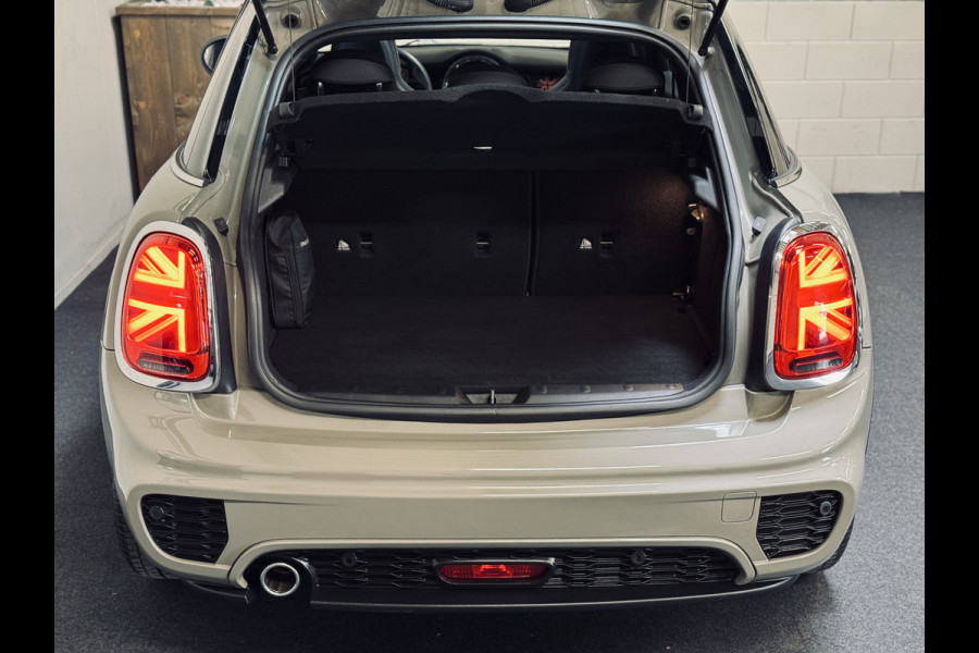 MINI 5-deurs 1.5 Cooper John Cooper Works | Panorama | harman/kardon | LED