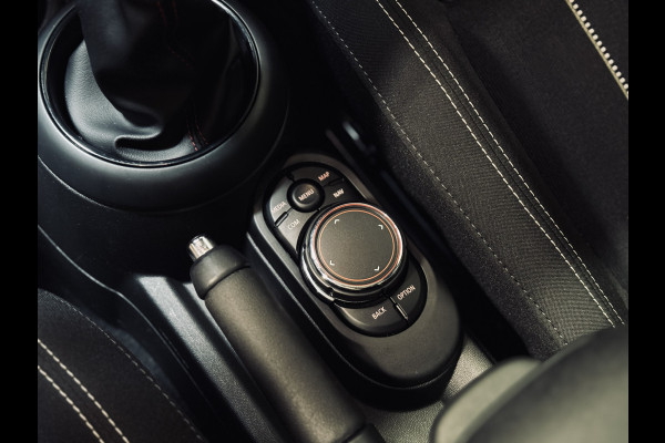 MINI 5-deurs 1.5 Cooper John Cooper Works | Panorama | harman/kardon | LED