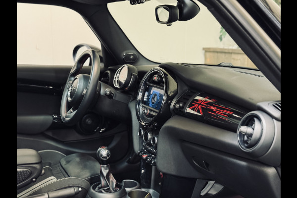 MINI 5-deurs 1.5 Cooper John Cooper Works | Panorama | harman/kardon | LED
