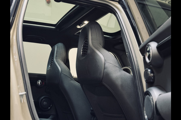 MINI 5-deurs 1.5 Cooper John Cooper Works | Panorama | harman/kardon | LED