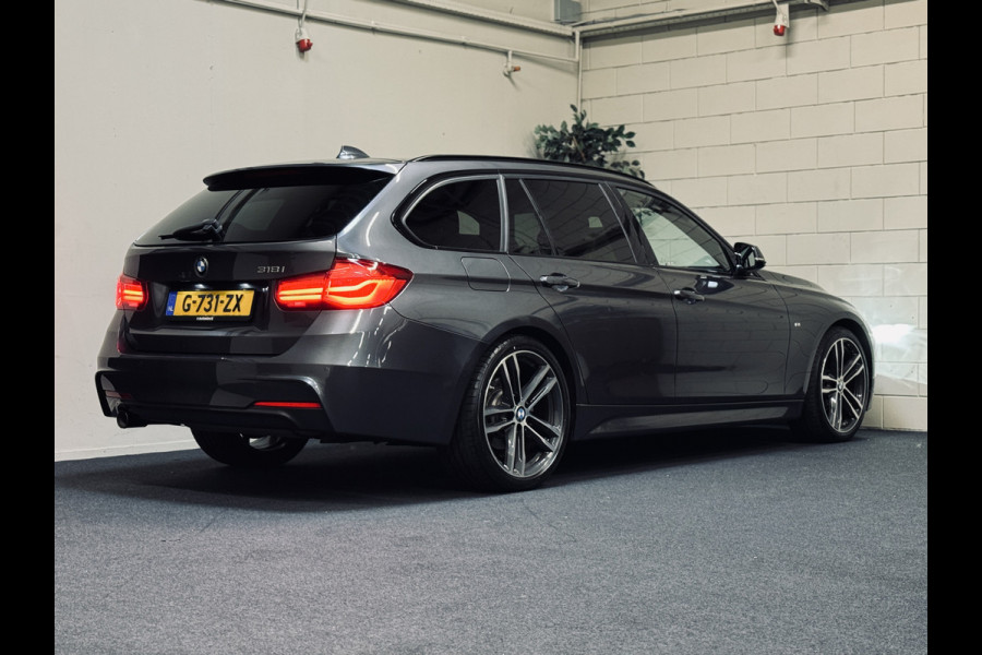 BMW 3 Serie Touring 318i M Sport Edition | 19" | Panorama | ShadowLine